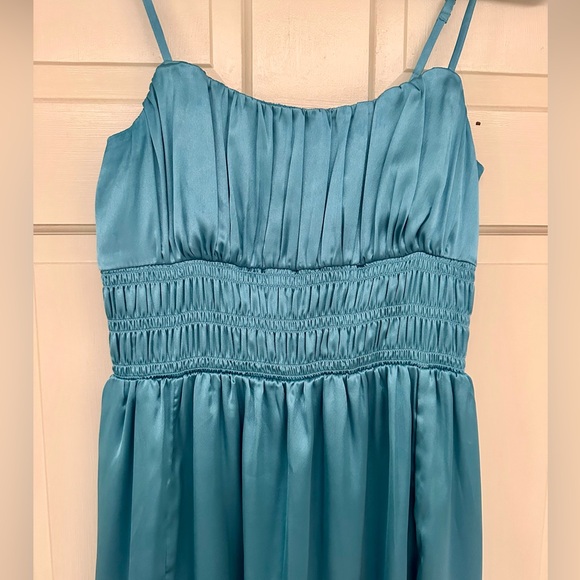 Abercrombie Smocked Bodice Satin Maxi Dress - Picture 2 of 7